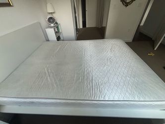 Queen Size Mattress White Quilted
