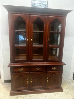 OFFICE/HOME CABINET CREDENZA WITH HUTCH