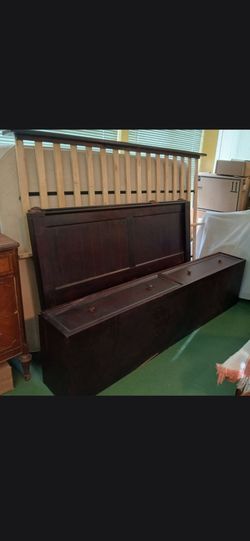 Twin bed
