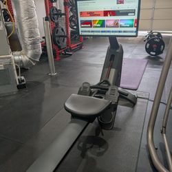 Peloton Row - Rower Rowing Machine 