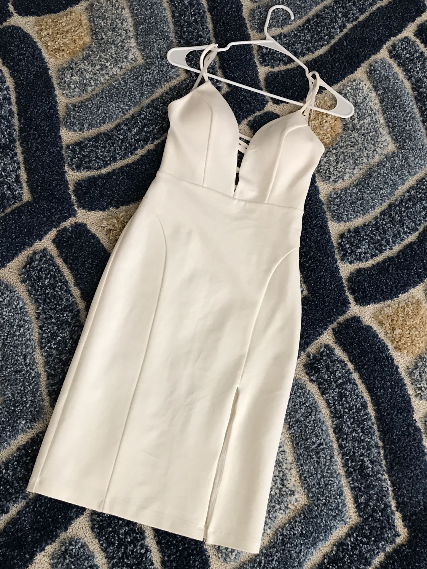 NEW BEBE DRESS - NEVER BEEN WORN