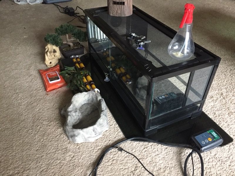 National Geographic 50 Gallon Terrarium w/ full supplies for Sale in Addison, IL OfferUp