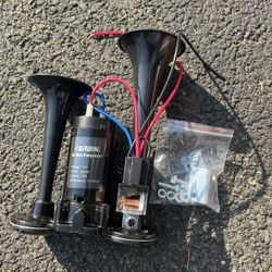 Powerful and loud double trumpet air horn, comes with air compressor attached and relay. Brand New.  Good for cars, boats, motorcycles, rv, atv, campe