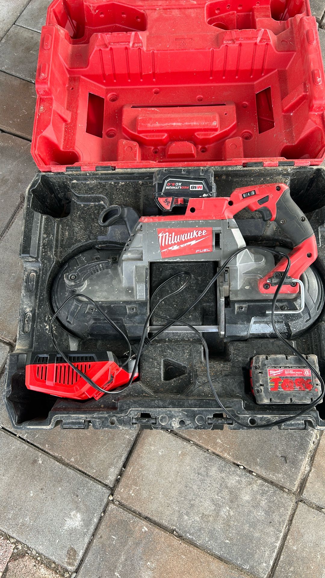 Milwaukee Bandsaw Deep Cut 