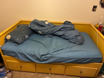 IKEA Hemnes daybed bedframe (Discontinued color)