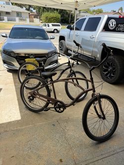 His and Her Electra beach cruiser 7 speed Bikes in great shape