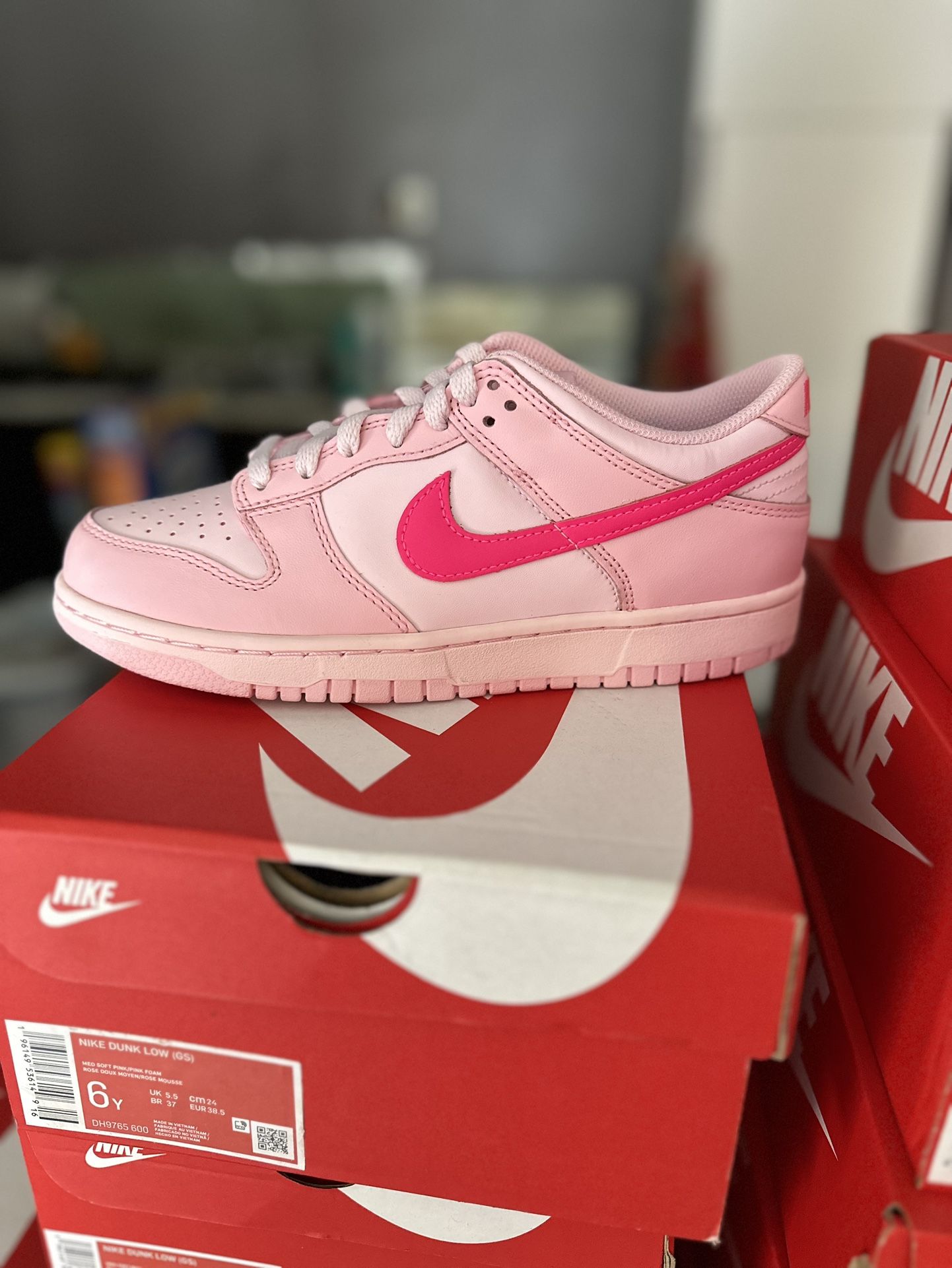 Nike Dunk Low Triple Pink (GS)