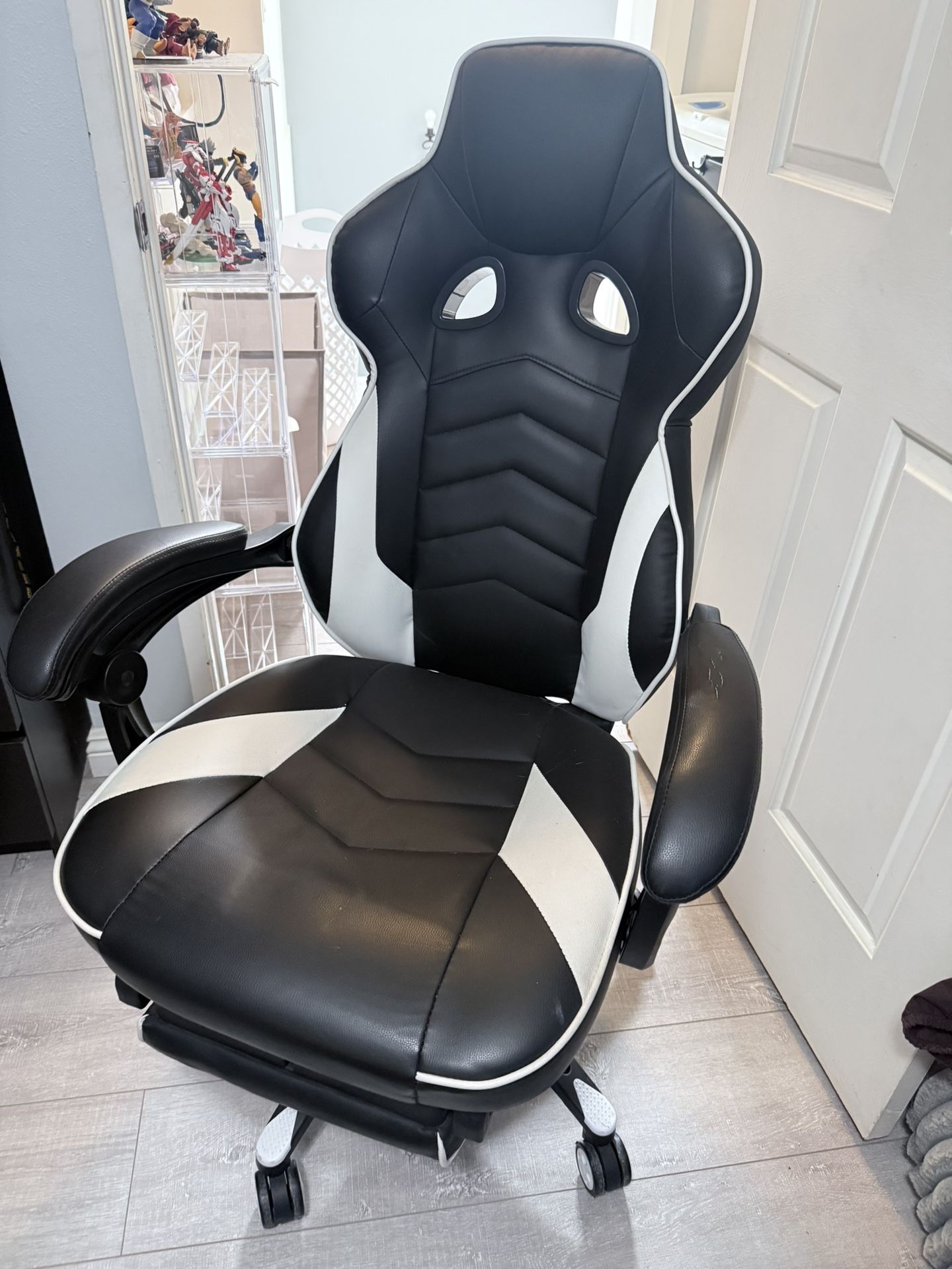 Gaming chair