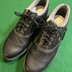 Golf Shoe: FootJoy Men’s FJ Originals Golf Shoe (45331)