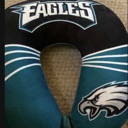 PHILADELPHIA EAGLES NECK PILLOW