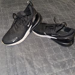Nike 270s