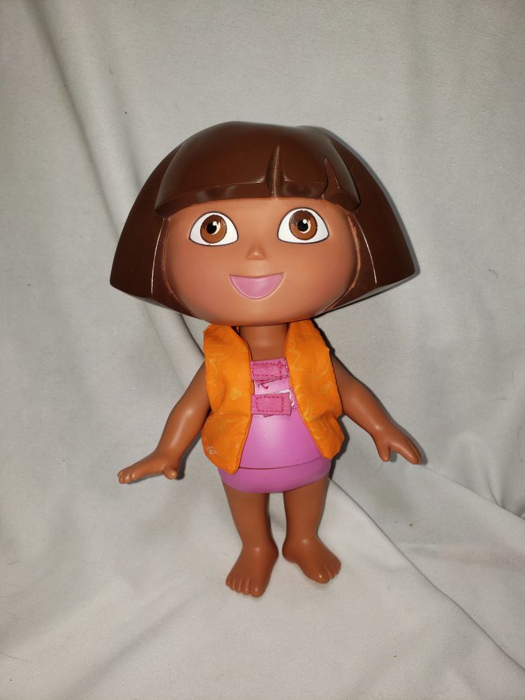 Dora the Explorer doll 8"