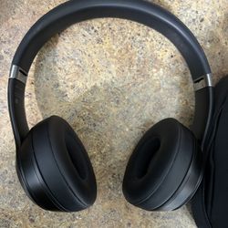 Beats Solo 4 Black