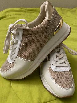 New Mk shoes size 7!! Firm on price!!!👈