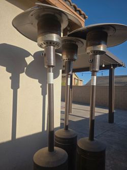 Set of 3 Outdoor Propane Patio Heaters with 2 Propane tanks