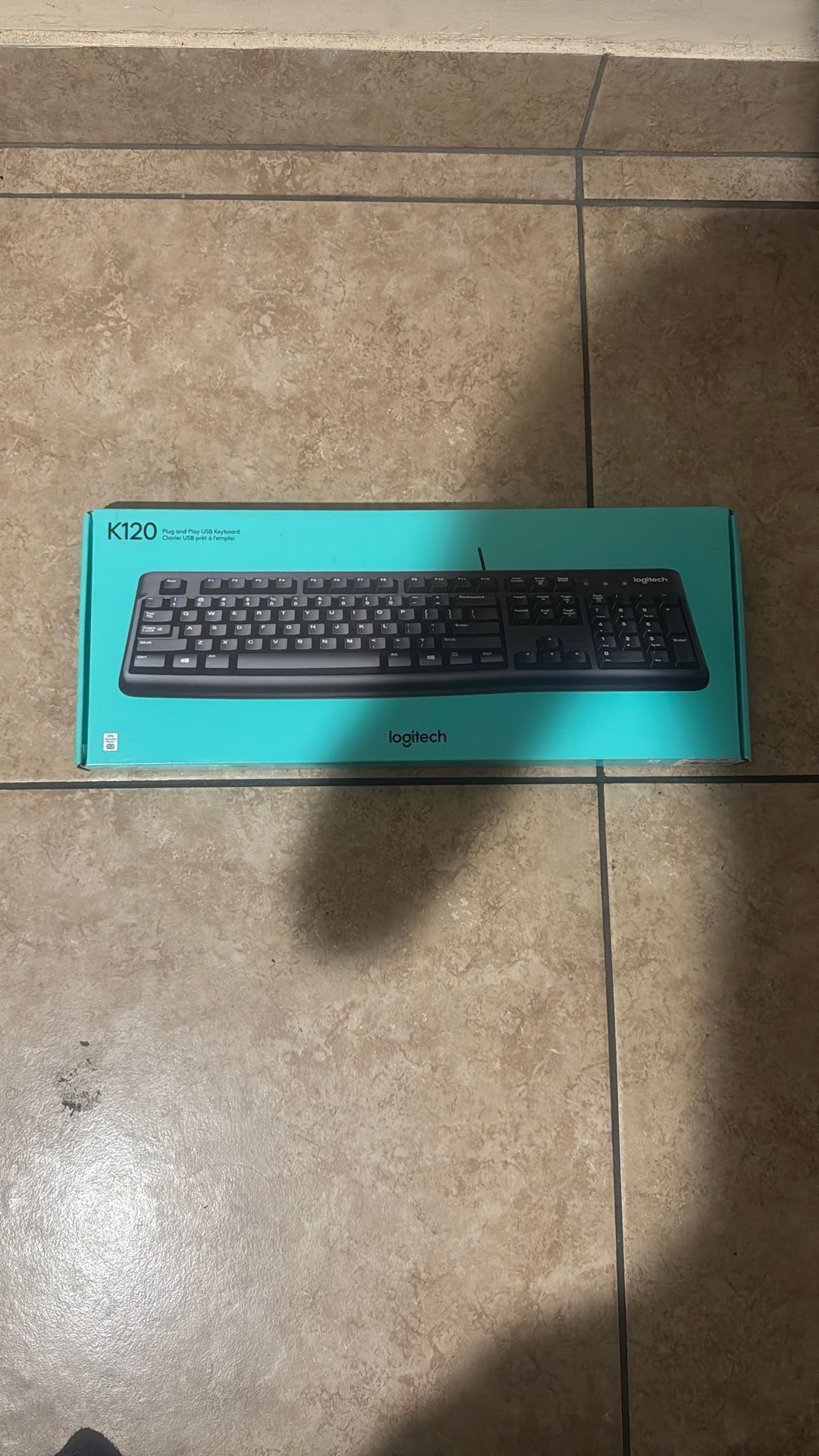 Logitech K120 Wired Keyboard for Windows, Plug and Play, Full-Size, Spill-Resistant, Curved Space Bar, Compatible with PC, Laptop - Black