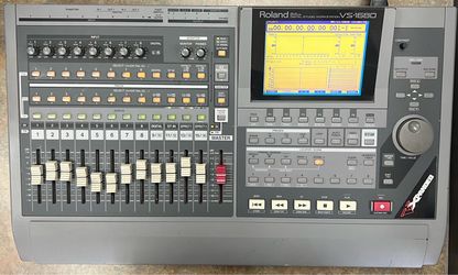 Roland VS-1680 Digital  Studio Workstation