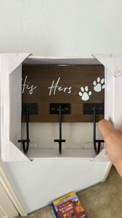 Key/Dog holder