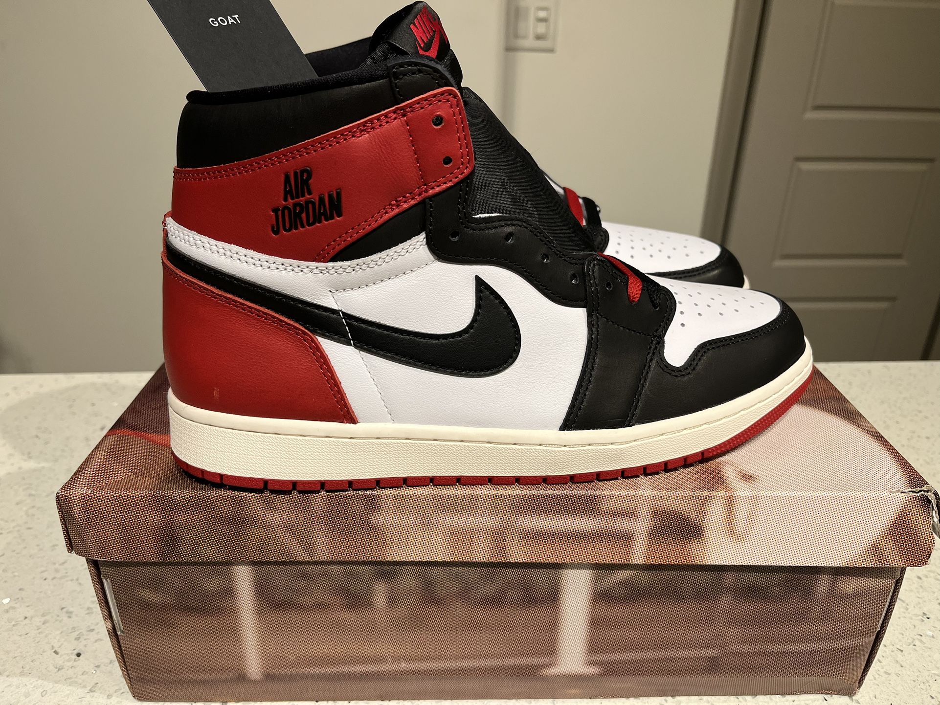 Jordan 1 Black Toe Reimagined Sz 11.5