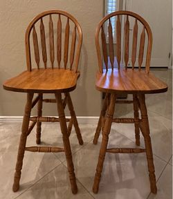 Gorgeous Tall Vintage Old Oak Wood Wooden Style Spindle Arched Back Swivel Bar Counter Chair Stool