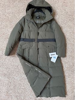 DKNY Puffer Coat. XL