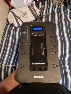 CyberPower Surge Protector/Battery backup, 850VA/510W, 12 outlets, LED Display
