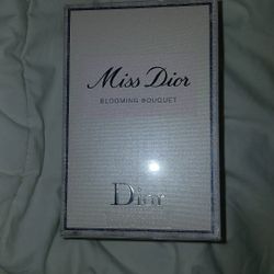 Miss Dior Perfume 