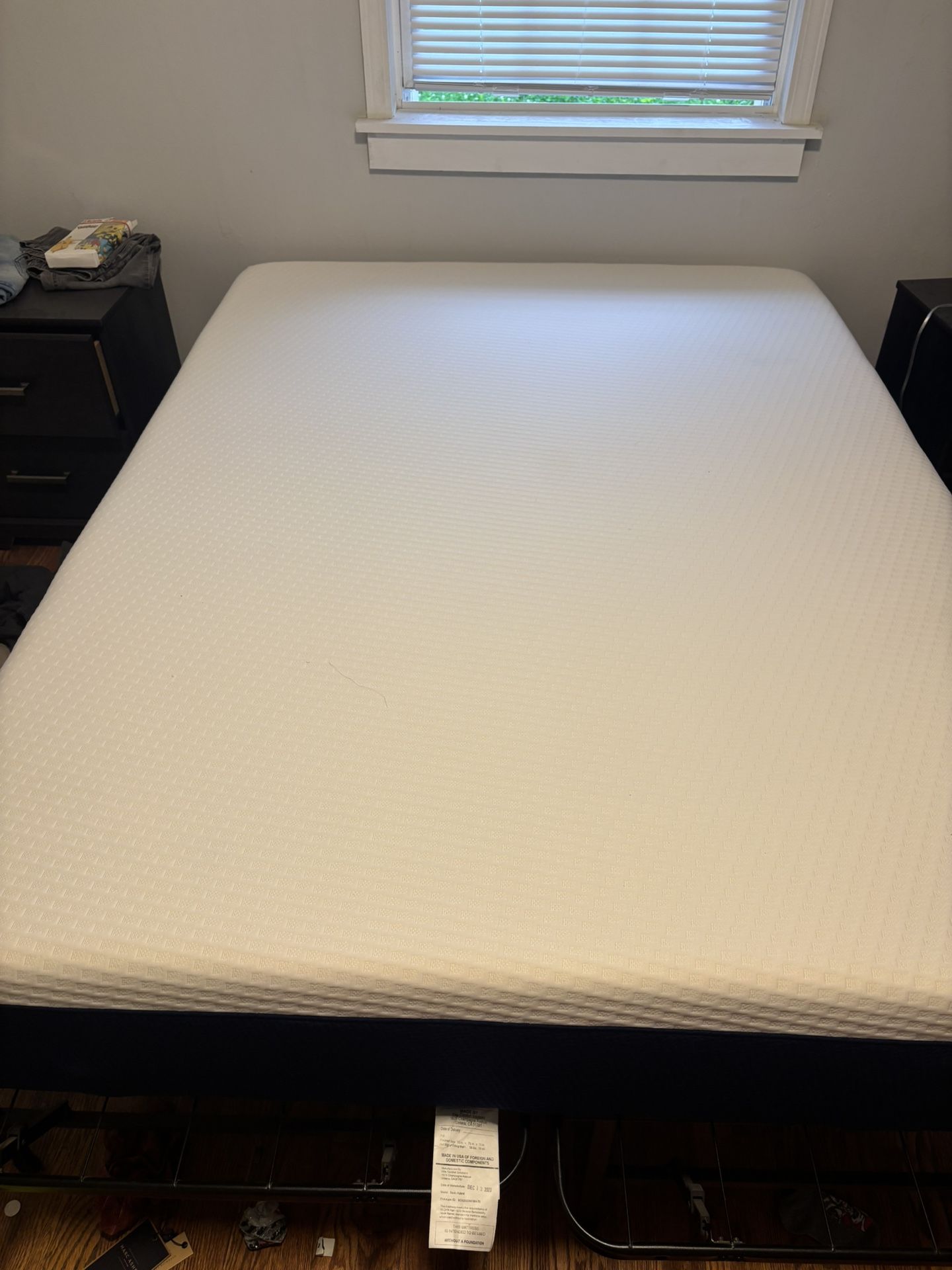 Hybrid Queen Mattress+ Base