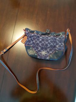 Coach cross shoulder bag !