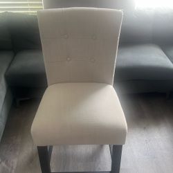 4 Bar Stools 