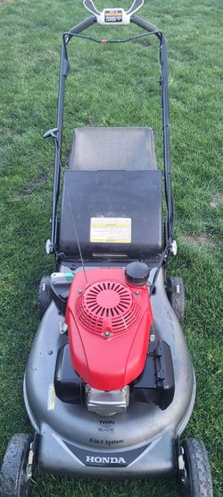 HONDA SELF PROPELLED LAWN MOWER