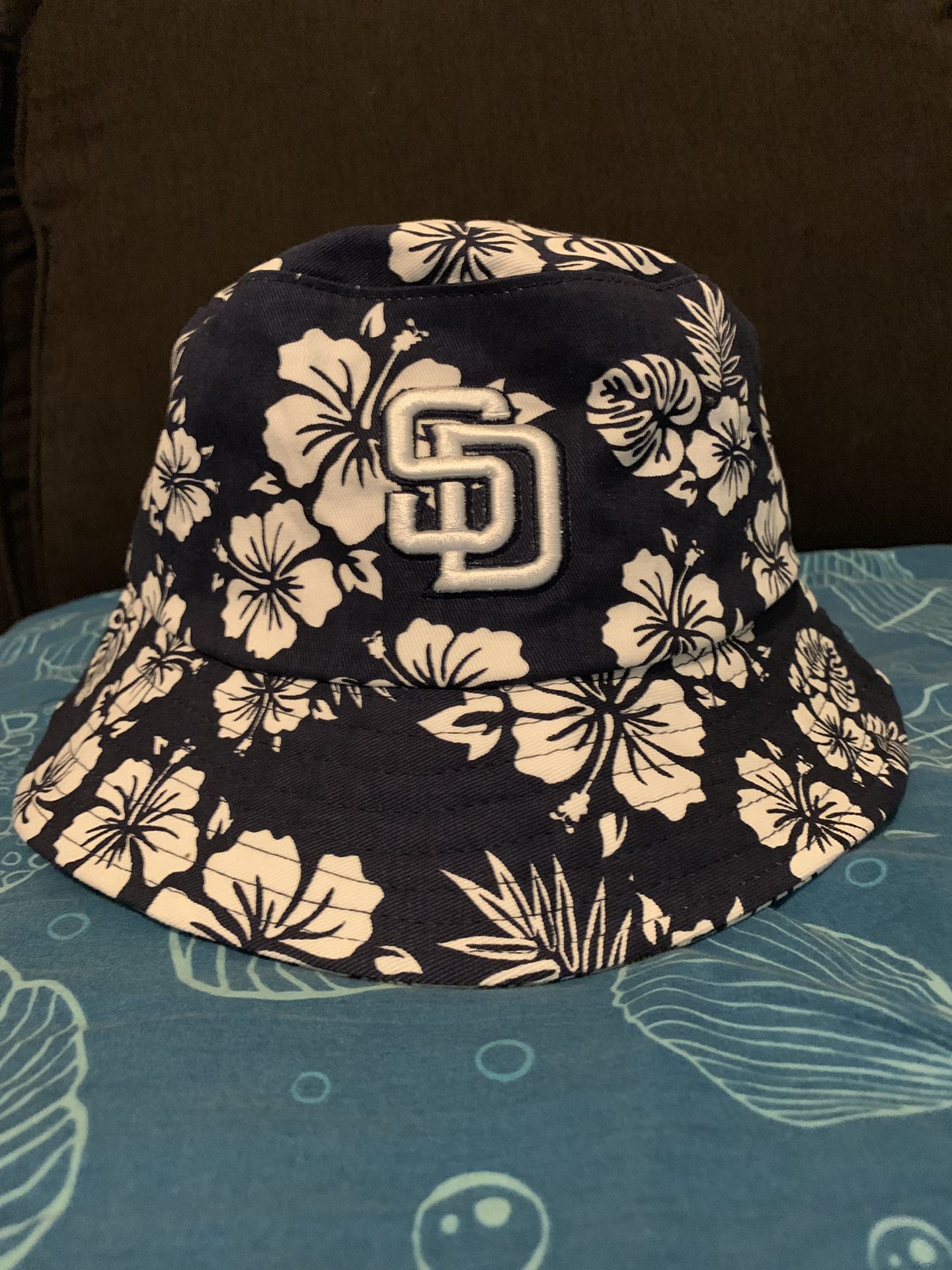 Sun's out, bucket hats on ✌️😎 #TimeToShine - San Diego Padres