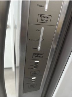 Sale special new out of box ! Frigidaire refrigerator $805
