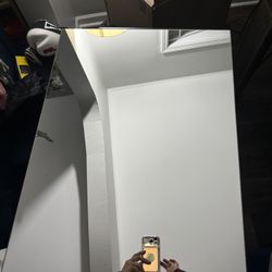 Makeup Vanity In Great Condition 