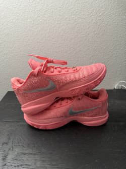 Lebron James pink diamond basketball shoes