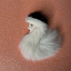 Vintage Brooch Lady In White Fur  A Hat  And Stole 