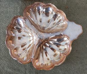Jeanette Louisa Floragold 3 leaf candy dish. 2 available.