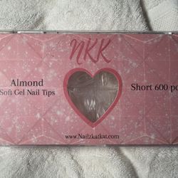 Gel x Short Almond Nail Tips