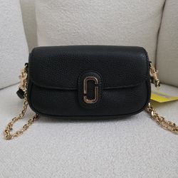 Marc Jacobs The Pebble Clover Shoulder Bag