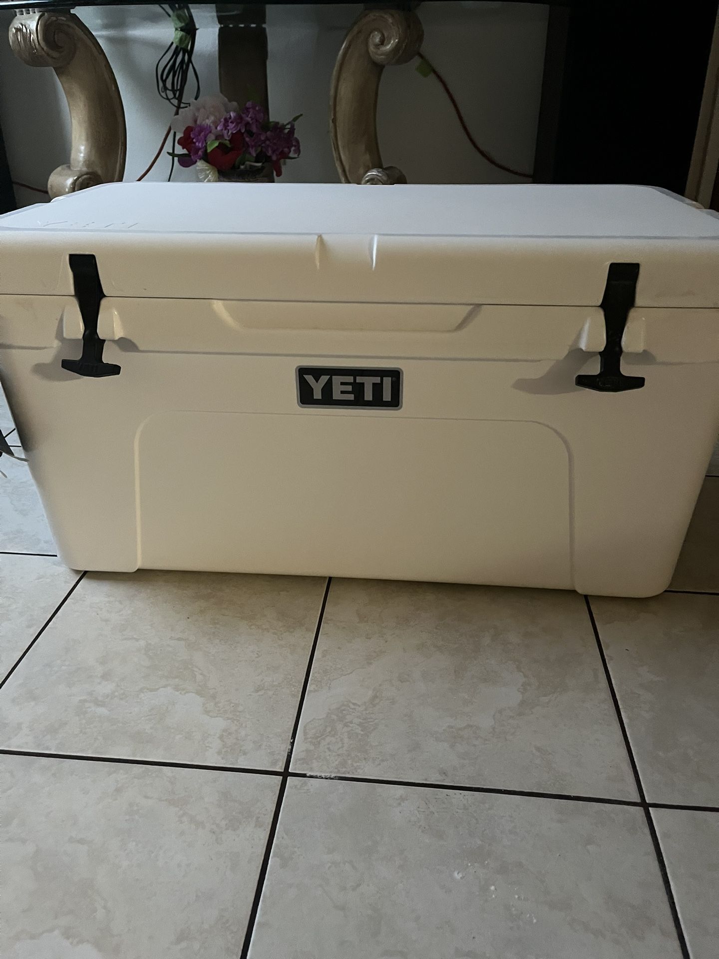 Yetti 65 Cooler White