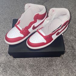 Jordan 1 Varsity Red (PS) Size:3Y