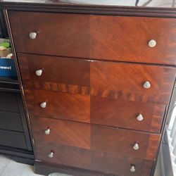 Dresser Free