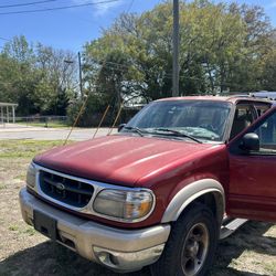 2000 Ford Explorer