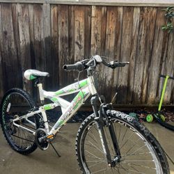 Titan Mountain Bike