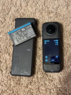 Insta360 X5 with extra battery and dual charger