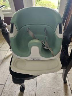 Ingenuity Baby Base 2-in-1 Booster Feeding and Floor Seat with Self-Storing Tray