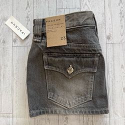 NWT PacSun Lara Low Rise Gray Denim Mini Skirt Size 23 100% Cotton Pockets