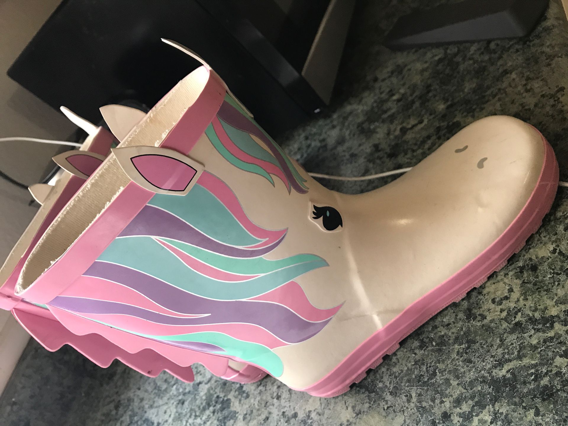 Girls rain boots size 5