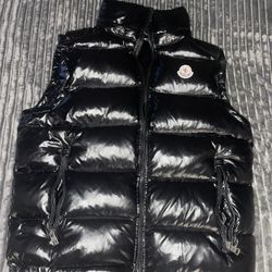 Moncler mens vest small