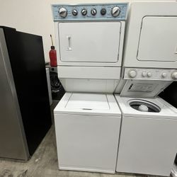 WHIRLPOOL 27” STACKABLE